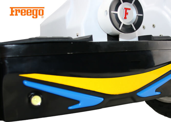 A roda 2 pequena motorizada levanta-se o &quot;trotinette&quot;, &quot;trotinette&quot; de equilíbrio do auto das rodas de Smart