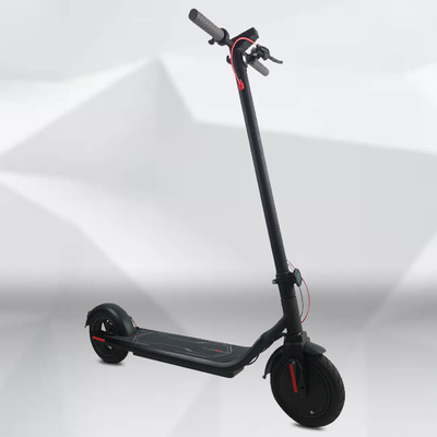 O &quot;trotinette&quot; do pedal de arranque preto/recarregáveis bondes dobra o &quot;trotinette&quot; acima motorizado